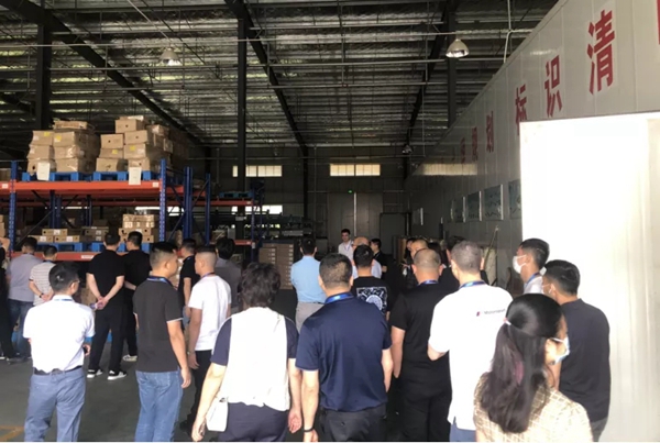 成都市智能家居商会“星工厂考察·华中行” ——走进伊恋、亚丹、万华、诗尼曼、冠东、伊仕利