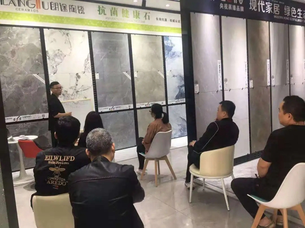 朗途瓷砖愿与您携手至白头