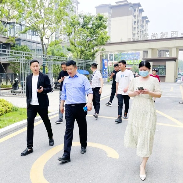 魅派全屋定制董事长任远军空降太和旗舰店,同筑千万大商,携手共赢未来! 魅派全屋定制董事长任远军空降太和旗舰店,同筑千万大商,携手共赢未来!