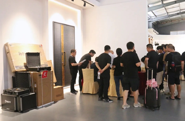 德诺特墅质臻品门新品发布会：耀出·新境界