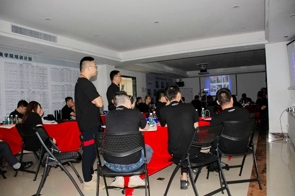【赋能终端】荣高门窗第八届新商成长特训营圆满落幕，手把手助力全国新商轻松创业！