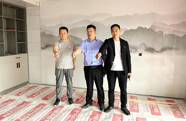 魅派全屋定制董事长任远军空降太和旗舰店,同筑千万大商,携手共赢未来! 魅派全屋定制董事长任远军空降太和旗舰店,同筑千万大商,携手共赢未来!