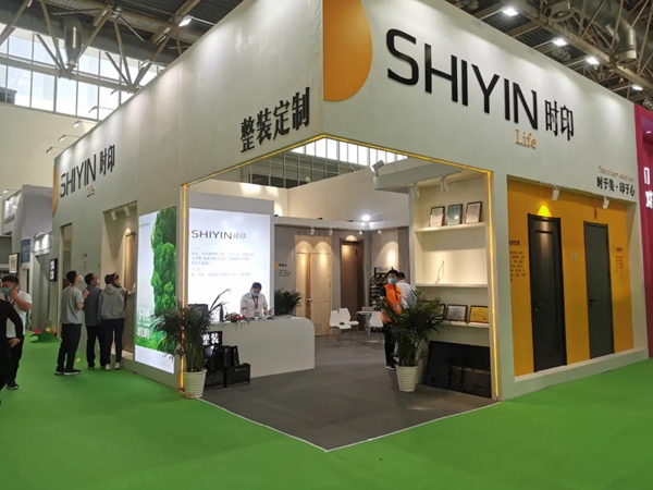 时印木门亮相第十九届中国国际门业展览会