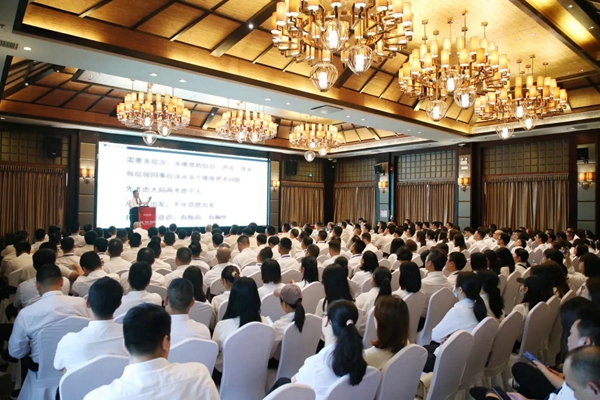 宏宇陶瓷召开营销工作大会 宏宇陶瓷召开营销工作大会