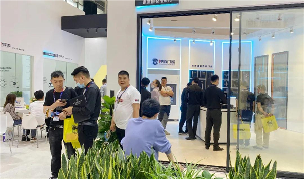 伊盾门窗丨超“燃”绽放,重磅闪耀南京移门展 伊盾门窗丨超“燃”绽放,重磅闪耀南京移门展