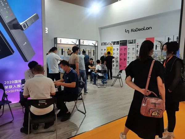 开展首日收获满满！KUB智能锁实力出击首届温州国际五金锁具展！