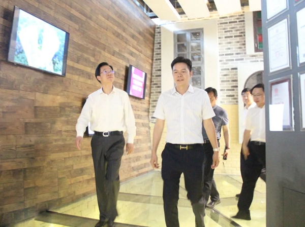 徐州市长庄兆林一行莅临广东伟业集团调研指导工作