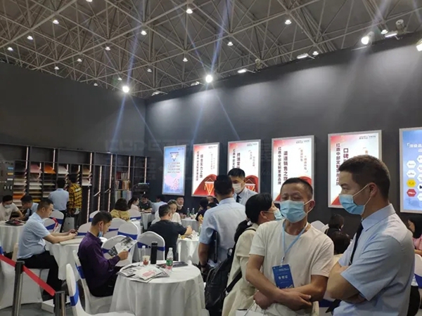 科德贝尔全屋定制闪耀全屋定制展，彰显中部品牌之巅！