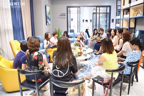 冠邦门窗与女企业家协会深入交流，实现合作共赢