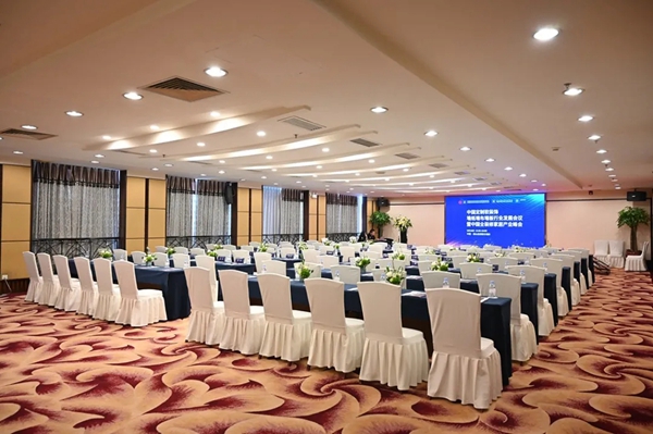 诺奇兄弟壁纸壁布|携手共赢,擎动未来 诺奇兄弟壁纸壁布|携手共赢,擎动未来