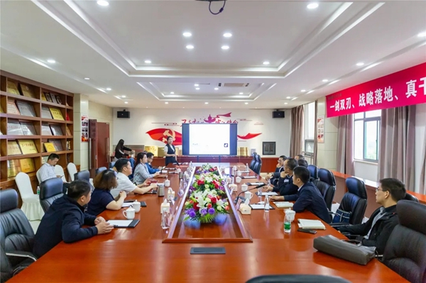 省经济和信息化厅领导一行莅临客来福全屋定制参观调研