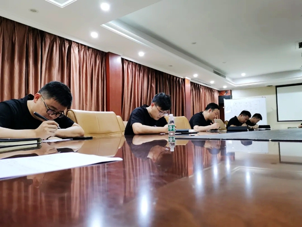 【赋能终端】荣高门窗第八届新商成长特训营圆满落幕，手把手助力全国新商轻松创业！