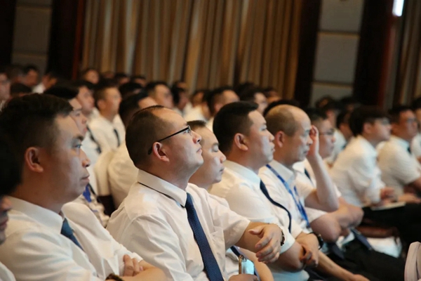 宏宇陶瓷召开营销工作大会 宏宇陶瓷召开营销工作大会