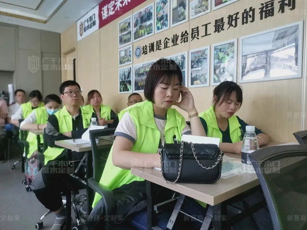 广千木门整木定制商学院2105班金牌店长特训营圆满结束 广千木门整木定制商学院2105班金牌店长特训营圆满结束