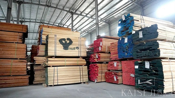 凯仕捷整木定制的品质之行:走进化工厂 凯仕捷整木定制的品质之行:走进化工厂