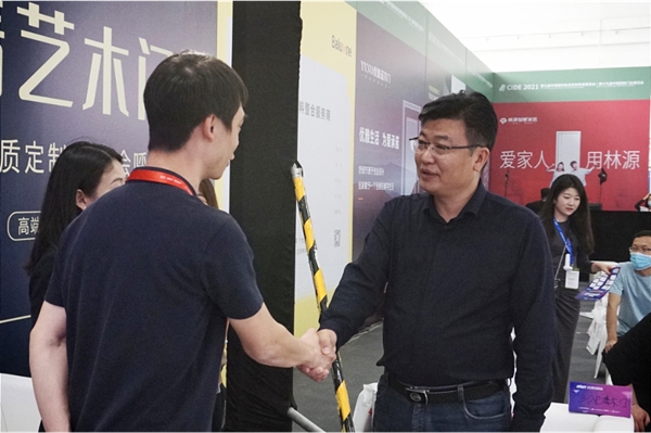 匠心赢造不忘初心|孟氏木门再次斩获 “中国木门十大影响力品牌” 匠心赢造不忘初心|孟氏木门再次斩获 “中国木门十大影响力品牌”