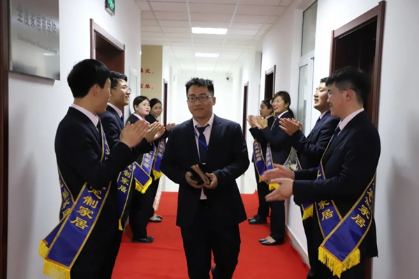 全度定制家居月度总结会圆满落幕! 全度定制家居月度总结会圆满落幕!