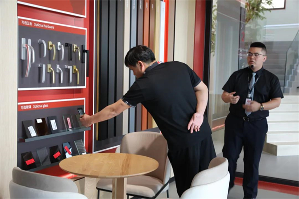 罗兰西尼系统门窗与你携手共赴千城财富大会 罗兰西尼系统门窗与你携手共赴千城财富大会
