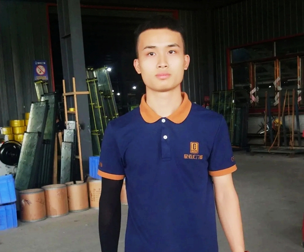星佰汇门窗丨4月份各部门绩效考核执行与优秀员工颁奖