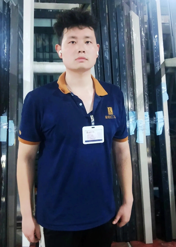 星佰汇门窗丨4月份各部门绩效考核执行与优秀员工颁奖