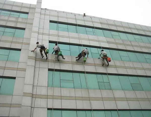 安泰胶谈 | 建筑幕墙的污染成因及预防