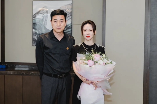 冠军品质|九球天后潘晓婷正式成为阿贝罗尼现代大师品牌形象大使！