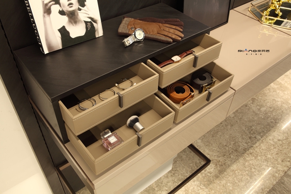 皮阿诺收纳橱柜/全屋定制带你奔赴一场治愈的夏日旅途 皮阿诺收纳橱柜/全屋定制带你奔赴一场治愈的夏日旅途