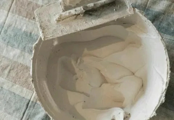 涂百年贝壳粉：真石漆施工的工艺和流程是什么？