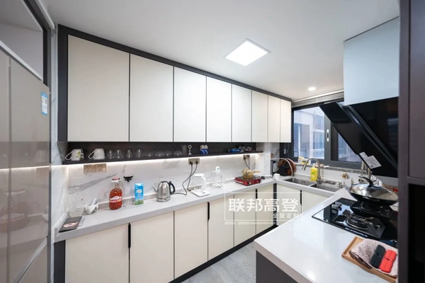 联邦高登全屋定制|130㎡现代简约婚房·演绎空间巧用术