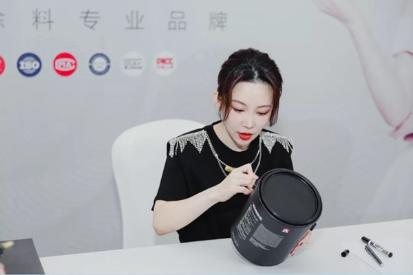 冠军品质|九球天后潘晓婷正式成为阿贝罗尼现代大师品牌形象大使！