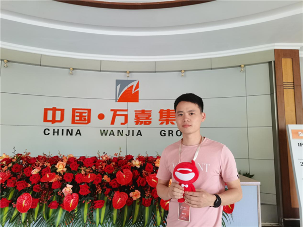 德诺特墅质臻品门经销商杨绍金：产品给我更多信心