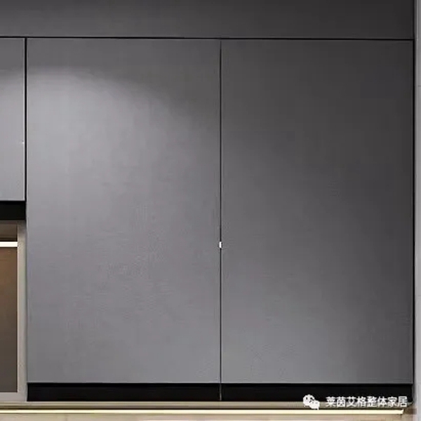 莱茵艾格全屋定制|200㎡绝美跃层,衣帽间这样设计