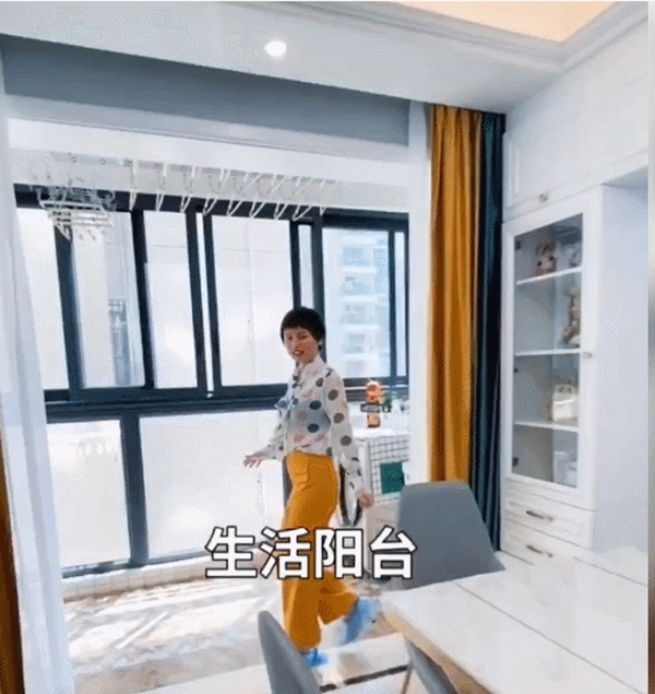 尚品宅配|封阳台做休闲区，装修完家人都懵了