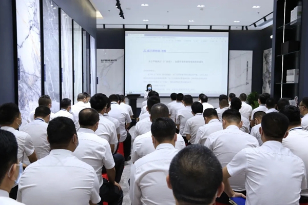 威尔斯陶瓷“瓷砖V课堂”小程序进入试运营阶段！