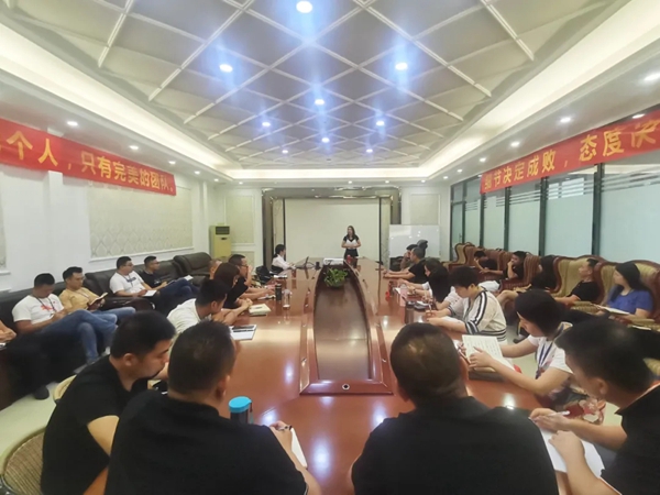 朗途瓷砖商学院产品知识深化培训，蓄能奋战下半年！