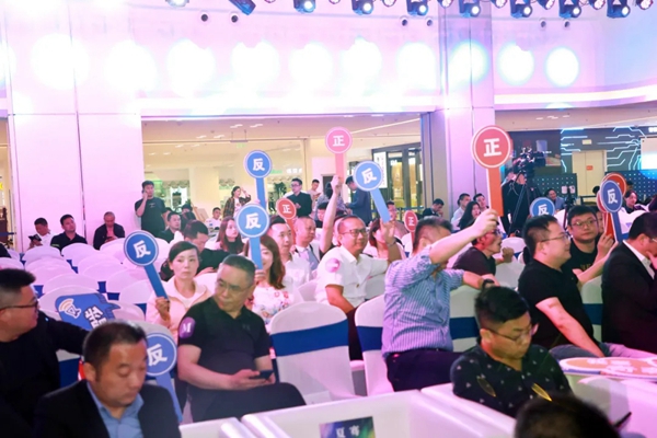 携手红星软装峰会,VERYLUX威罗巡回演绎高端艺术生活之美