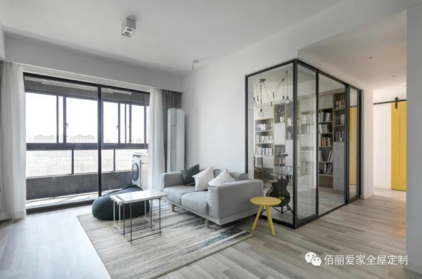 佰丽爱家全屋定制|93㎡北欧风3居室，书房和厨房的玻璃隔断