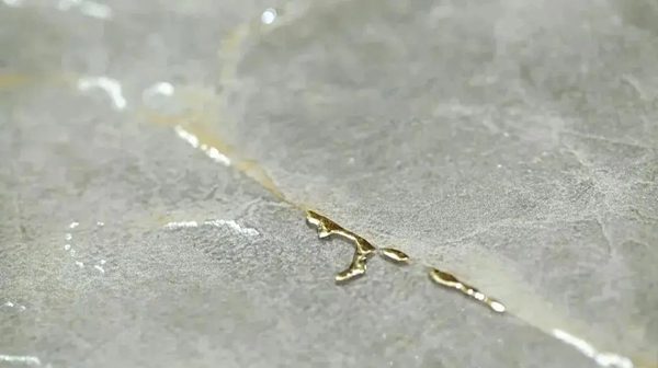 K金岩板出圈！金丝玉玛斩获“岩板十大品牌”荣誉