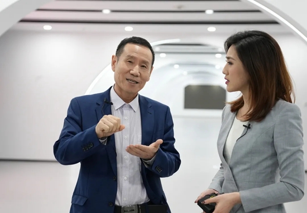 财联社专访天洋墙布董事长李哲龙，播放超百万