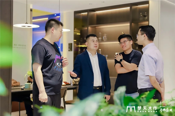 山海之城 美好启幕丨梦天木作·乐清旗舰店盛装开业 山海之城 美好启幕丨梦天木作·乐清旗舰店盛装开业