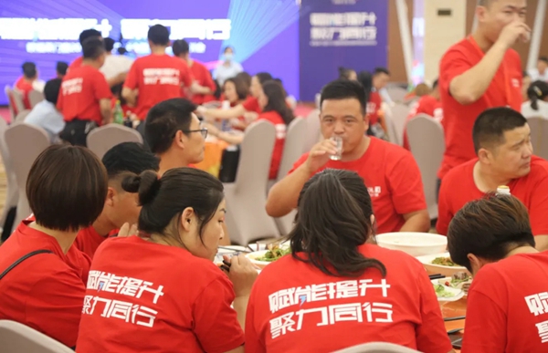 欧福莱精工门窗2021战略营销峰会暨终端实战培训会圆满落幕 欧福莱精工门窗2021战略营销峰会暨终端实战培训会圆满落幕
