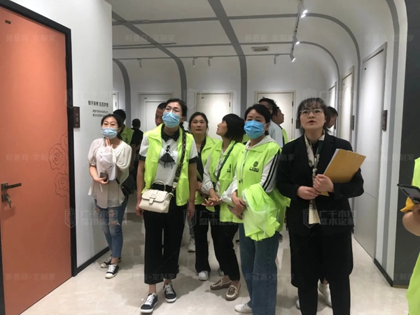 广千木门整木定制|新起点新机遇：“I5理想生活馆”迎首批经销商考察参观
