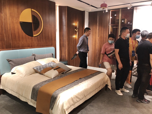 2021中国建博会(广州)丨皇朝定制袁丹:线上线下相结合,推出一体化销售模式