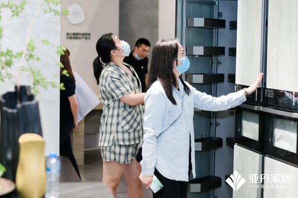 广州建博会 | 圆满收官，亚丹再创佳绩，载誉前行！