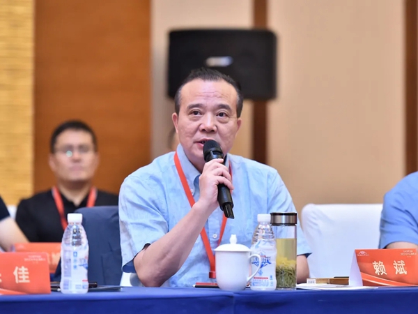 马可波罗陶瓷2021年中总裁峰会隆重举行
