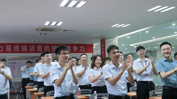 轩尼斯门窗8月全国联动启动会暨誓师大会成功召开