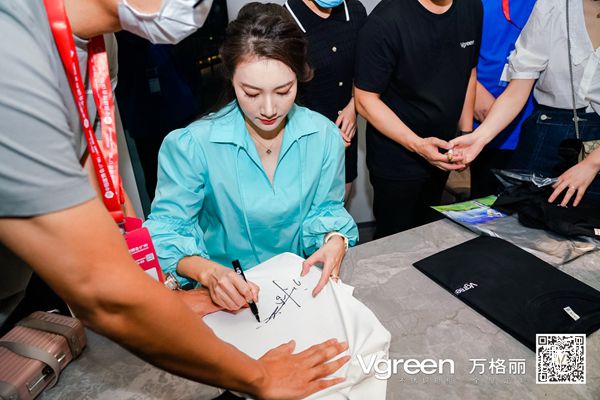 广州建博会丨万格丽不锈钢厨柜·全屋定制“负离子抗菌生态智能家居”全球首发