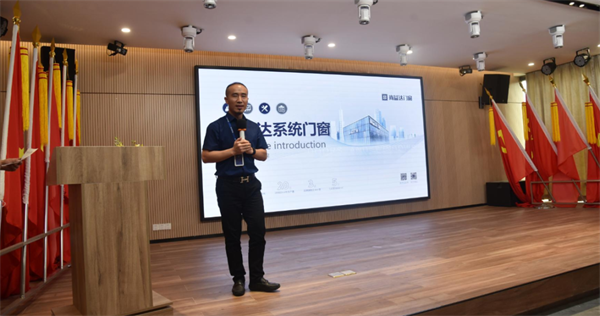 尚益达门窗：红星美凯龙集团领导莅临公司参观指导