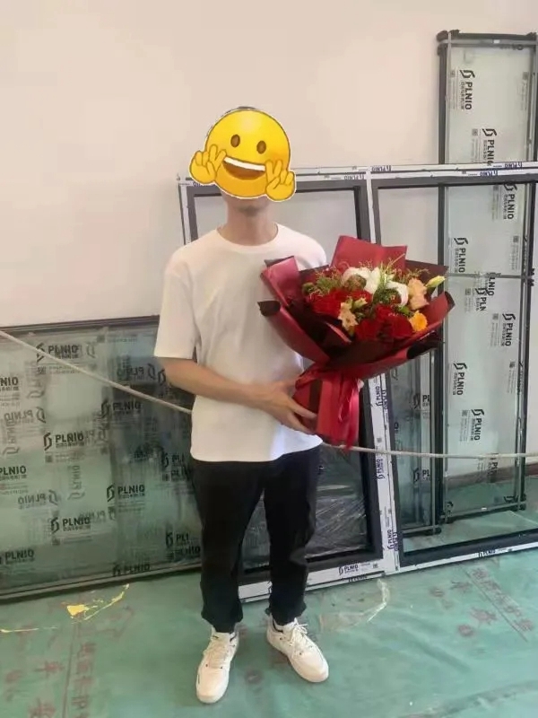成图百灵鸟| 酷热的季节，火热的激情，用户的幸福是我们的目标！