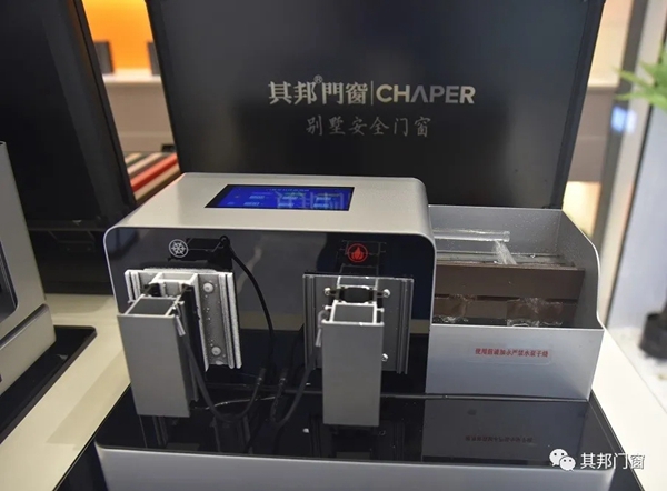 中国建博会（广州）|其邦门窗极简风展馆设计清雅吸睛